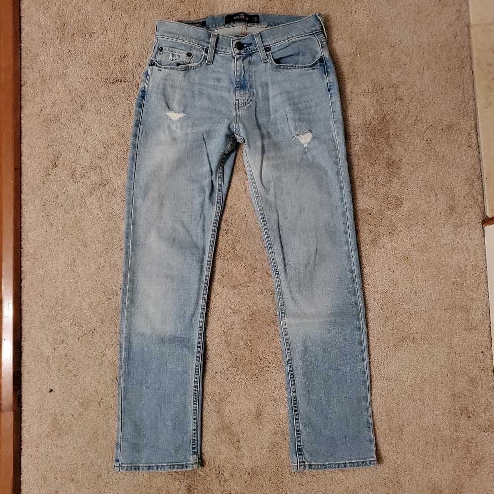 Mens Hollister jeans only worn 2 times, size 28 by 30